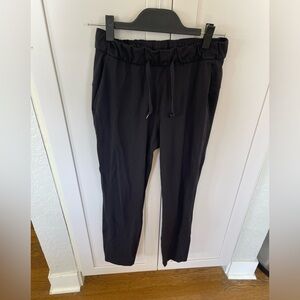 Lululemon On The Fly pants. Size 4.